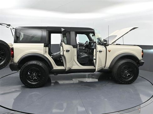 Used 2025 Ford Bronco Badlands AWD/4WD image 49