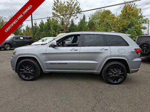 Used 2019 Jeep Grand Cherokee Altitude image 6