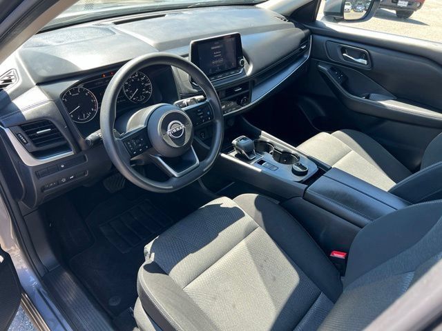 Used 2024 Nissan Rogue SV AWD/4WD image 17