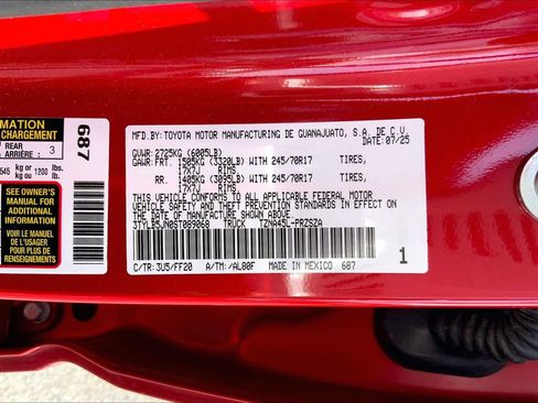 Certified 2025 Toyota Tacoma SR5 image 33