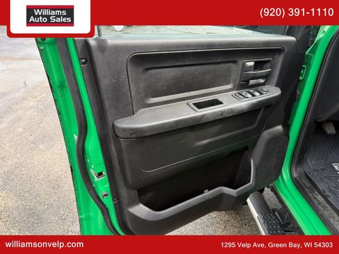 Used 2017 RAM 2500 Tradesman w/ Chrome Appearance Group AWD/4WD image 10