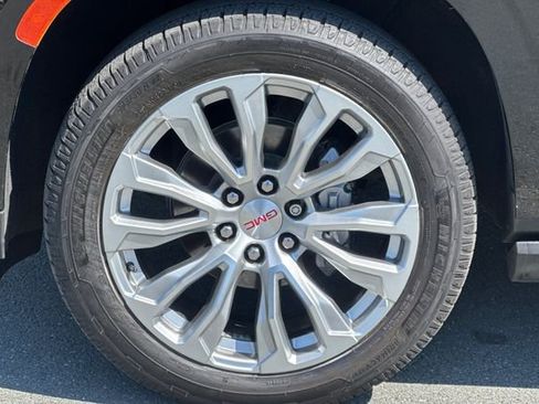 Used 2022 GMC Yukon XL Denali AWD/4WD image 42