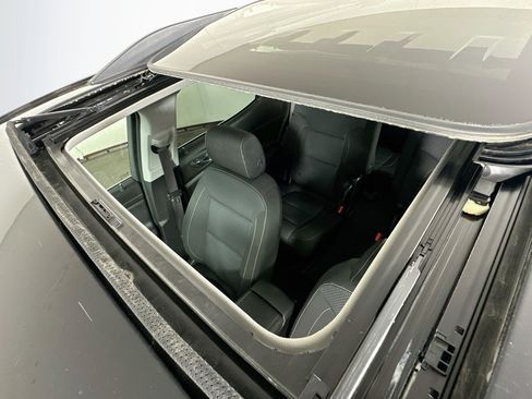 Used 2023 GMC Acadia SLE w/ Driver Convenience Package FWD image 20