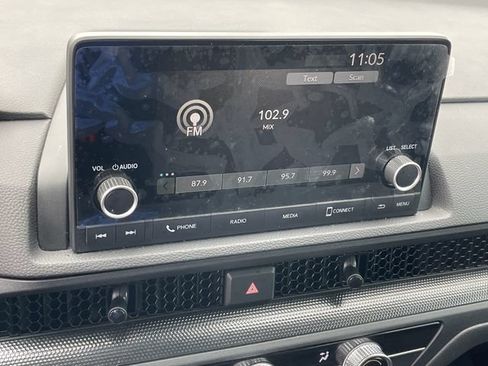 Used 2025 Honda CR-V LX image 12