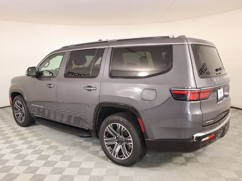Used 2022 Jeep Wagoneer Series III AWD/4WD image 24