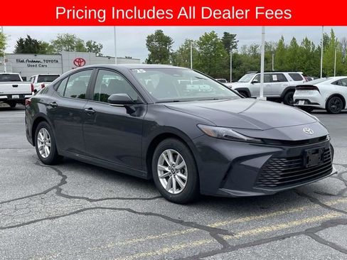 Used 2025 Toyota Camry LE FWD image 7