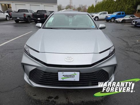 Used 2025 Toyota Camry LE image 2