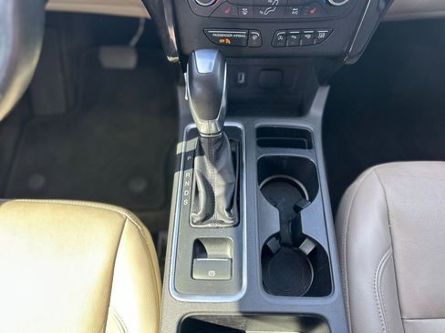 Used 2018 Ford Escape Titanium image 19