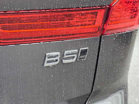 New 2025 Volvo XC60 B5 Core w/ Protection Package Premier image 16