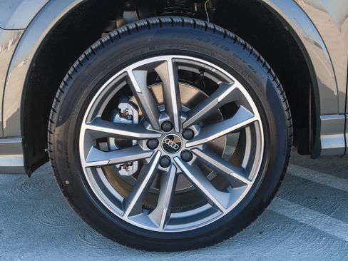 New 2025 Audi Q3 2.0T Premium image 15