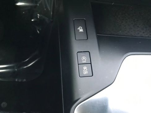 Used 2018 Jaguar E-PACE S image 29