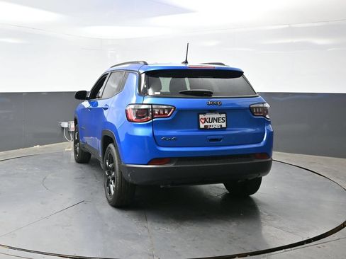 Used 2025 Jeep Compass Latitude w/ Altitude Special Edition AWD/4WD image 11