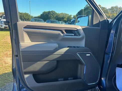 Used 2023 GMC Sierra 1500 SLT w/ SLT Premium Package image 17