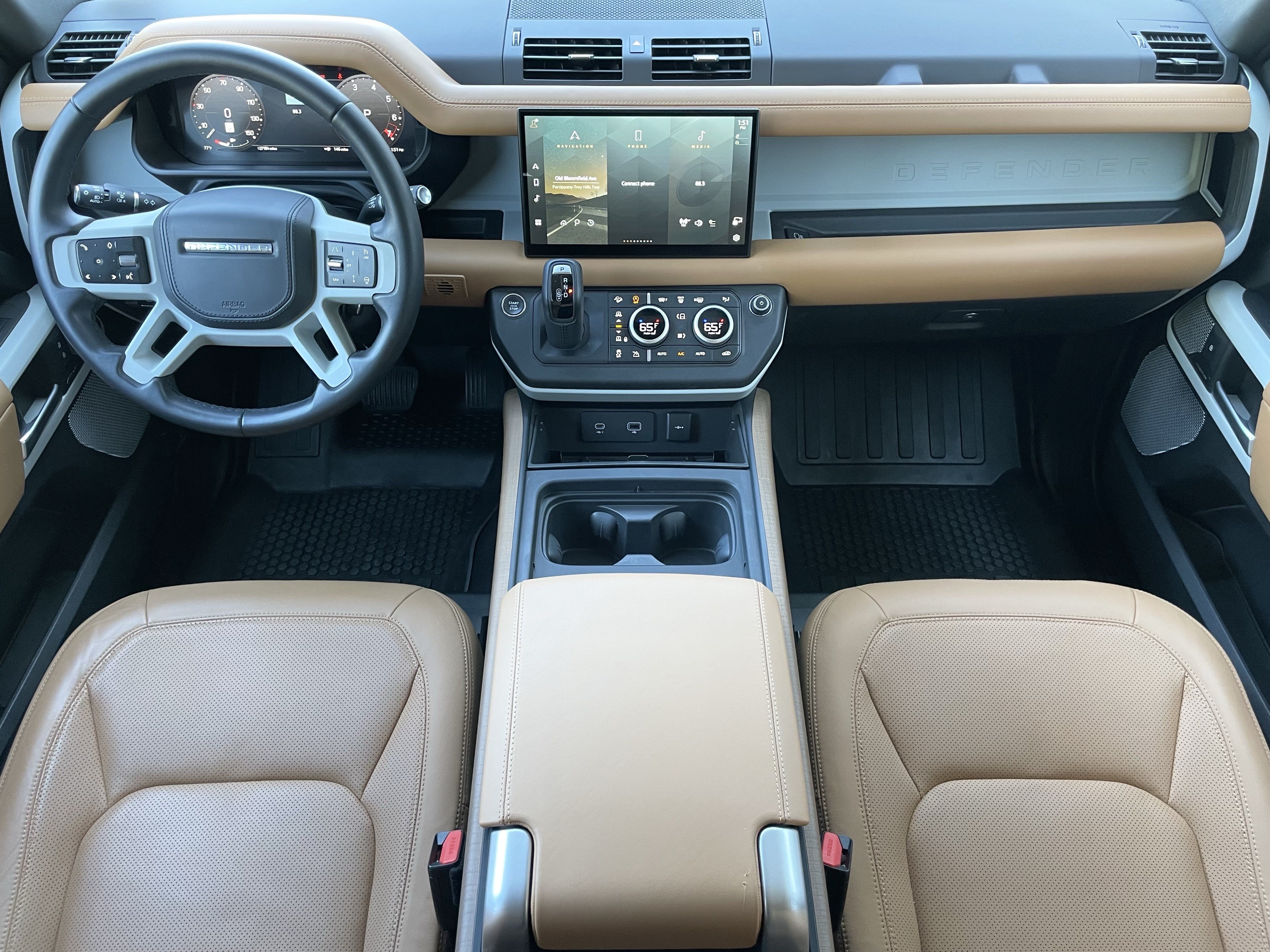 Used 2023 Land Rover Defender 130 First Edition AWD/4WD image 16