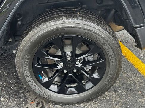 Certified 2023 Jeep Wrangler Unlimited Sahara w/ Cold Weather Group image 11