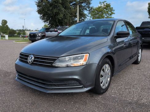 Used 2015 Volkswagen Jetta S FWD image 2