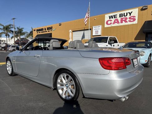 Used 2011 BMW 328i Convertible image 3