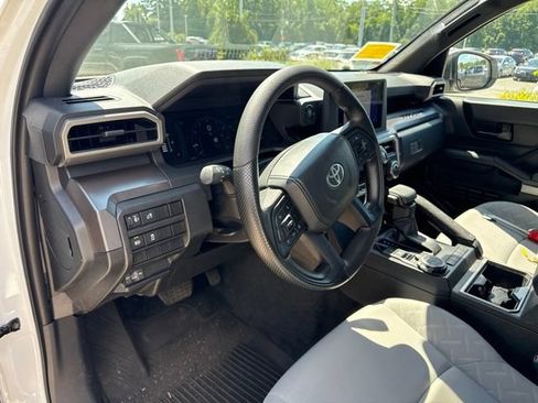 Used 2025 Toyota Tacoma SR5 AWD/4WD image 14