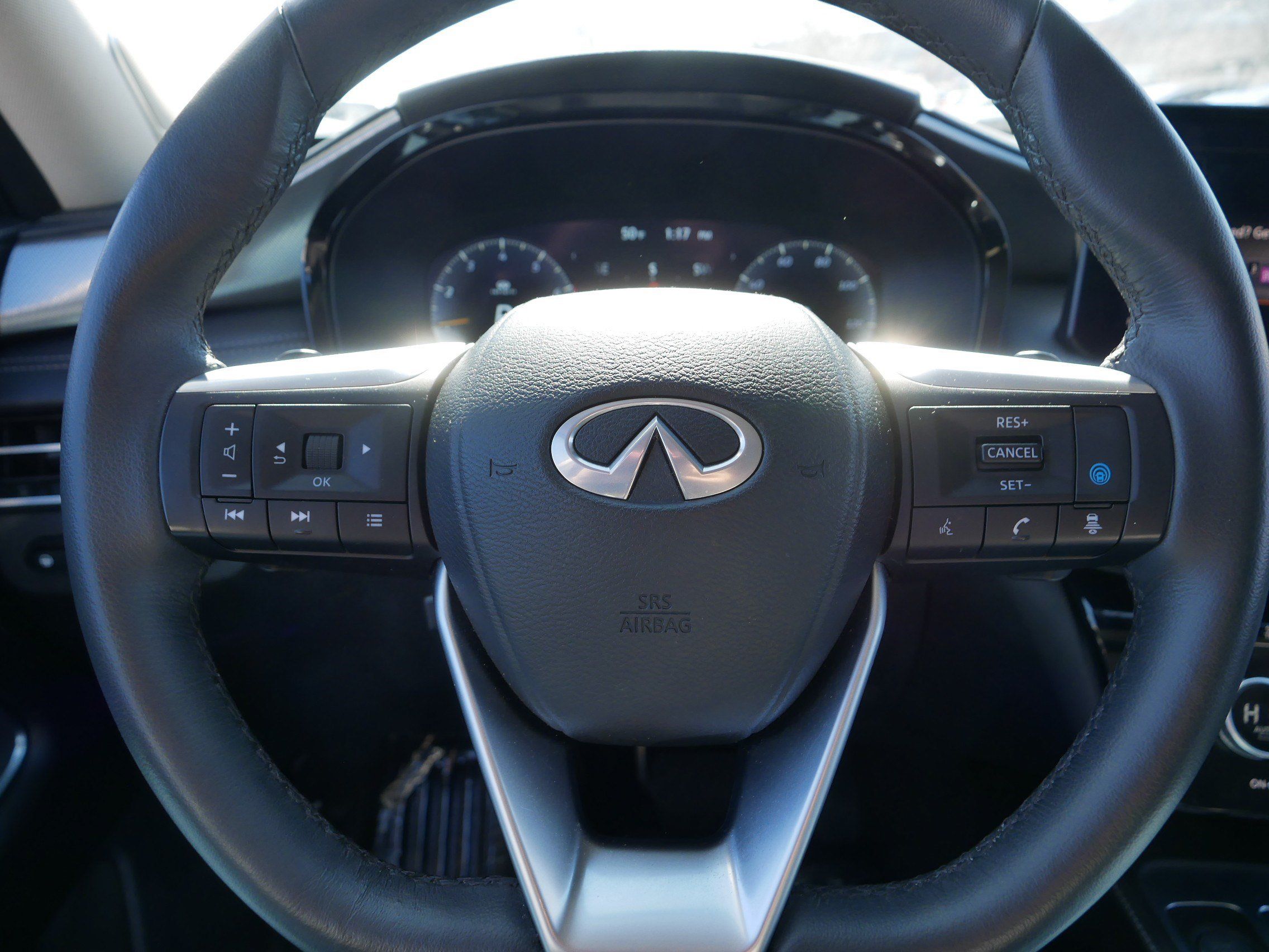 Certified 2025 INFINITI QX60 Luxe w/ Cargo Package AWD/4WD image 25