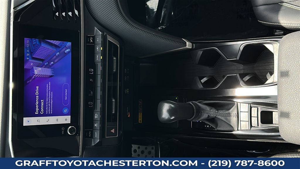 Used 2025 Toyota Camry SE FWD image 19