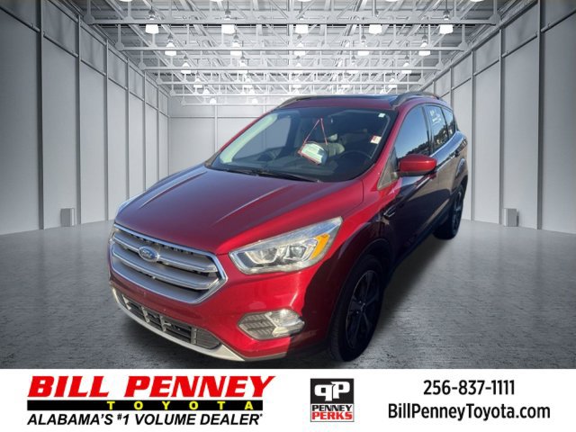 Used 2017 Ford Escape SE w/ SE Leather Comfort Package FWD image 1