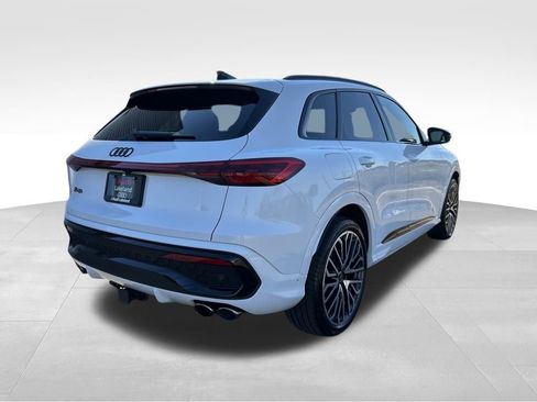 Used 2025 Audi SQ5 Premium Plus w/ Premium Plus Package image 4