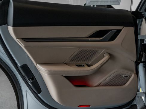 Certified 2025 Porsche Taycan image 28