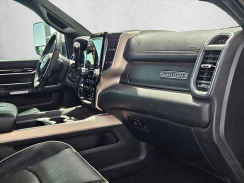 Used 2019 RAM 2500 Laramie AWD/4WD image 17
