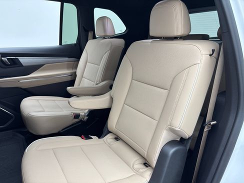 New 2026 Buick Enclave Preferred w/ Power Package FWD image 44