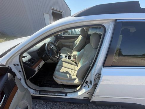 Used 2013 Subaru Outback 2.5i Limited w/ Moonroof Pkg AWD/4WD image 19