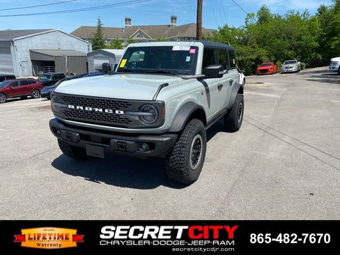 Used 2022 Ford Bronco Badlands image 1
