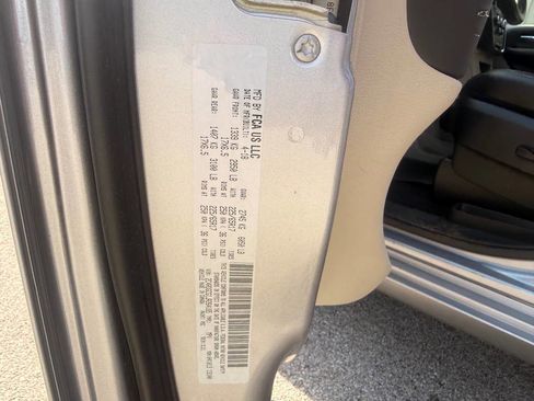Used 2018 Dodge Grand Caravan SXT FWD image 7