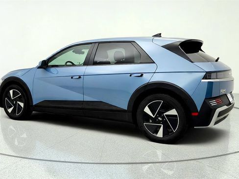Used 2025 Hyundai Ioniq 5 SE AWD/4WD image 7
