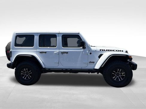 Used 2024 Jeep Wrangler Unlimited Rubicon AWD/4WD image 12