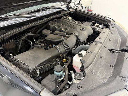 Used 2018 Toyota 4Runner TRD Off-Road Premium image 57