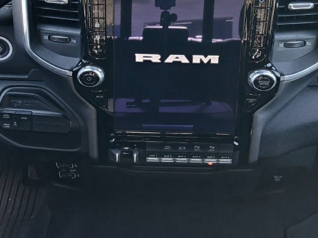 Used 2022 RAM 3500 Laramie AWD/4WD image 12