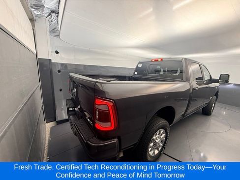 Used 2024 RAM 2500 Laramie AWD/4WD image 5