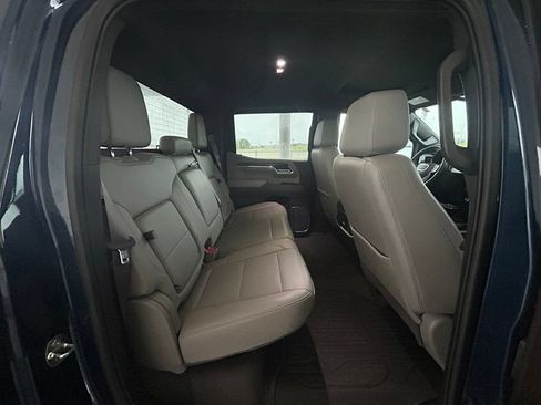 Used 2023 GMC Sierra 1500 SLT w/ SLT Premium Package AWD/4WD image 16