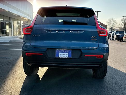 Used 2025 Volvo XC40 B5 Ultra w/ Protection Package Premier image 15