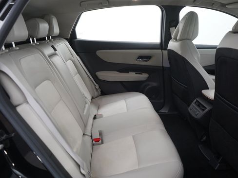 Used 2023 Nissan Ariya AWD image 11