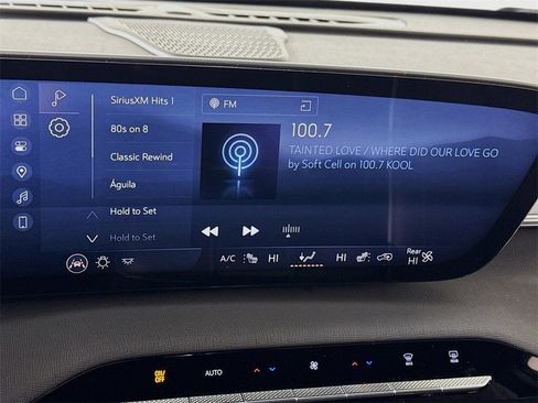 Certified 2025 Buick Enclave Sport Touring image 13