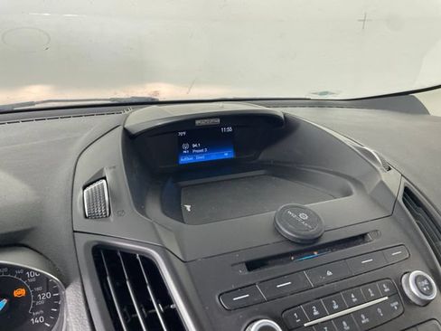 Used 2017 Ford Escape SE AWD/4WD image 7