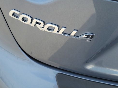 Used 2025 Toyota Corolla SE image 8