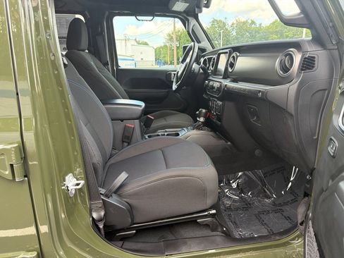 Used 2022 Jeep Wrangler Unlimited Rubicon 4xe AWD/4WD image 24
