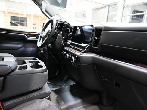 Used 2024 GMC Sierra 1500 Elevation image 14