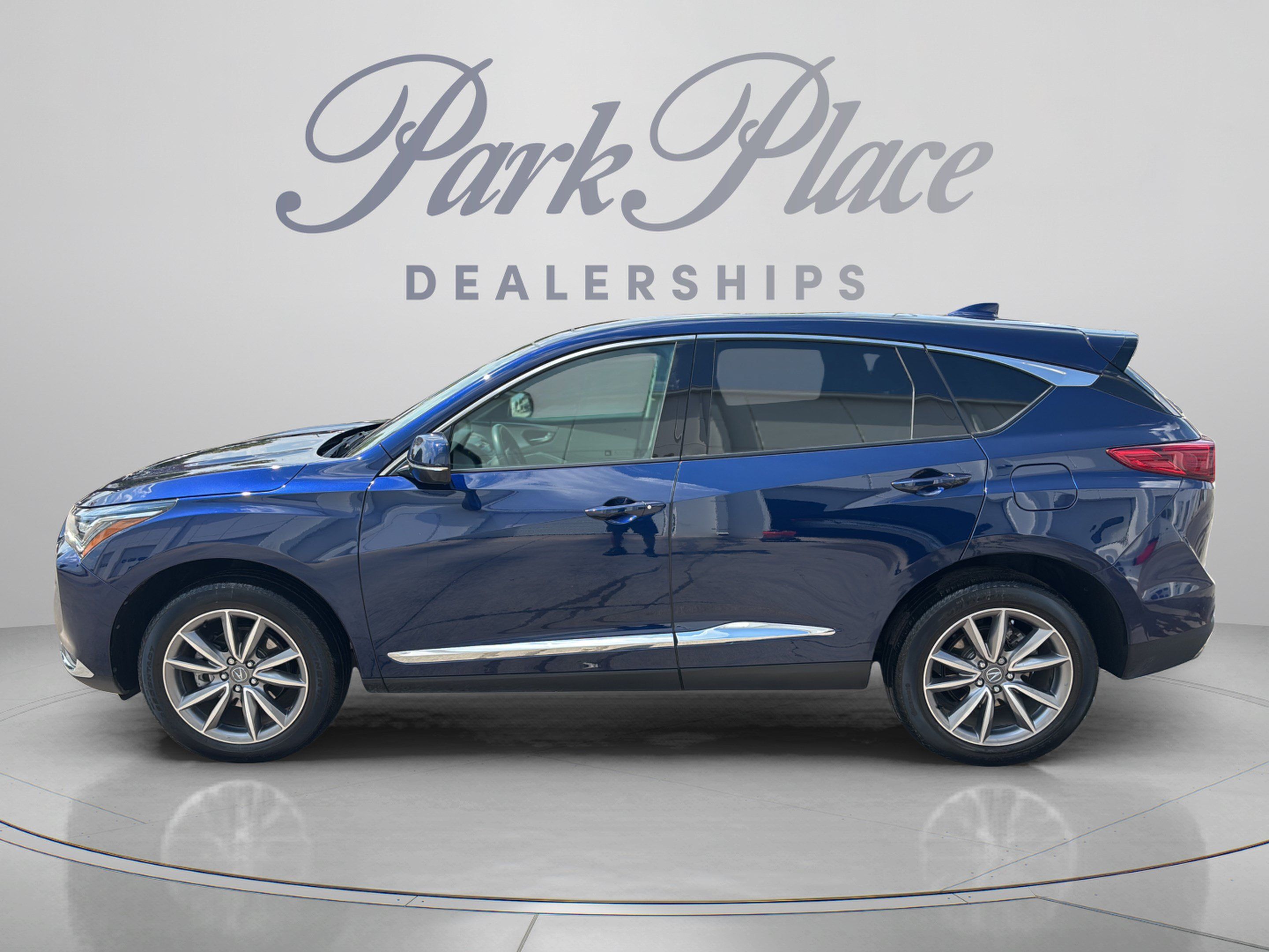 Used 2023 Acura RDX w/ Technology Package FWD image 2
