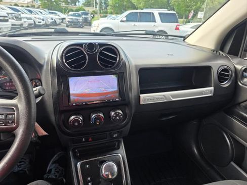 Used 2014 Jeep Compass Sport w/ Power Value Group FWD image 16
