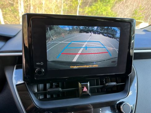 Used 2023 Toyota Corolla LE FWD image 19