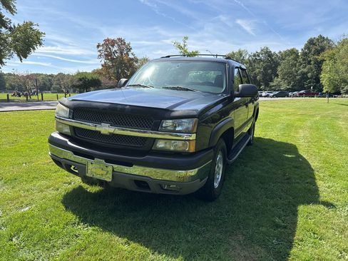 Used 2004 Chevrolet Avalanche 4x4 image 5