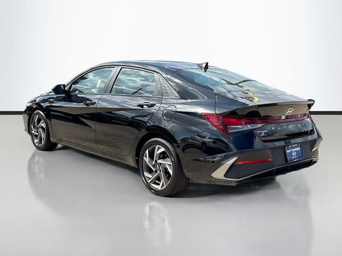 Certified 2025 Hyundai Elantra Sport image 7